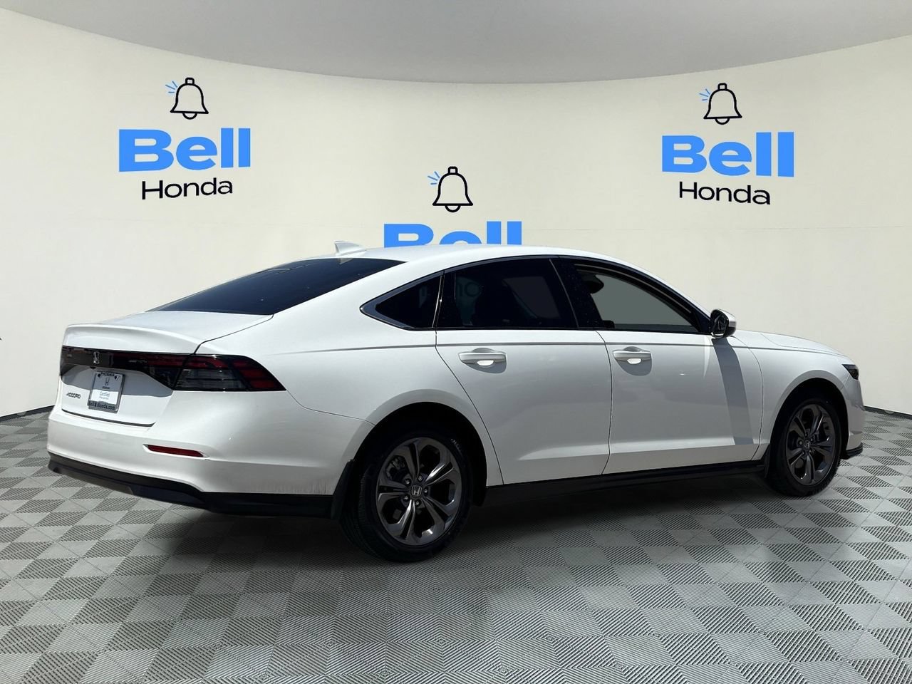 Certified 2023 Honda Accord EX image 4