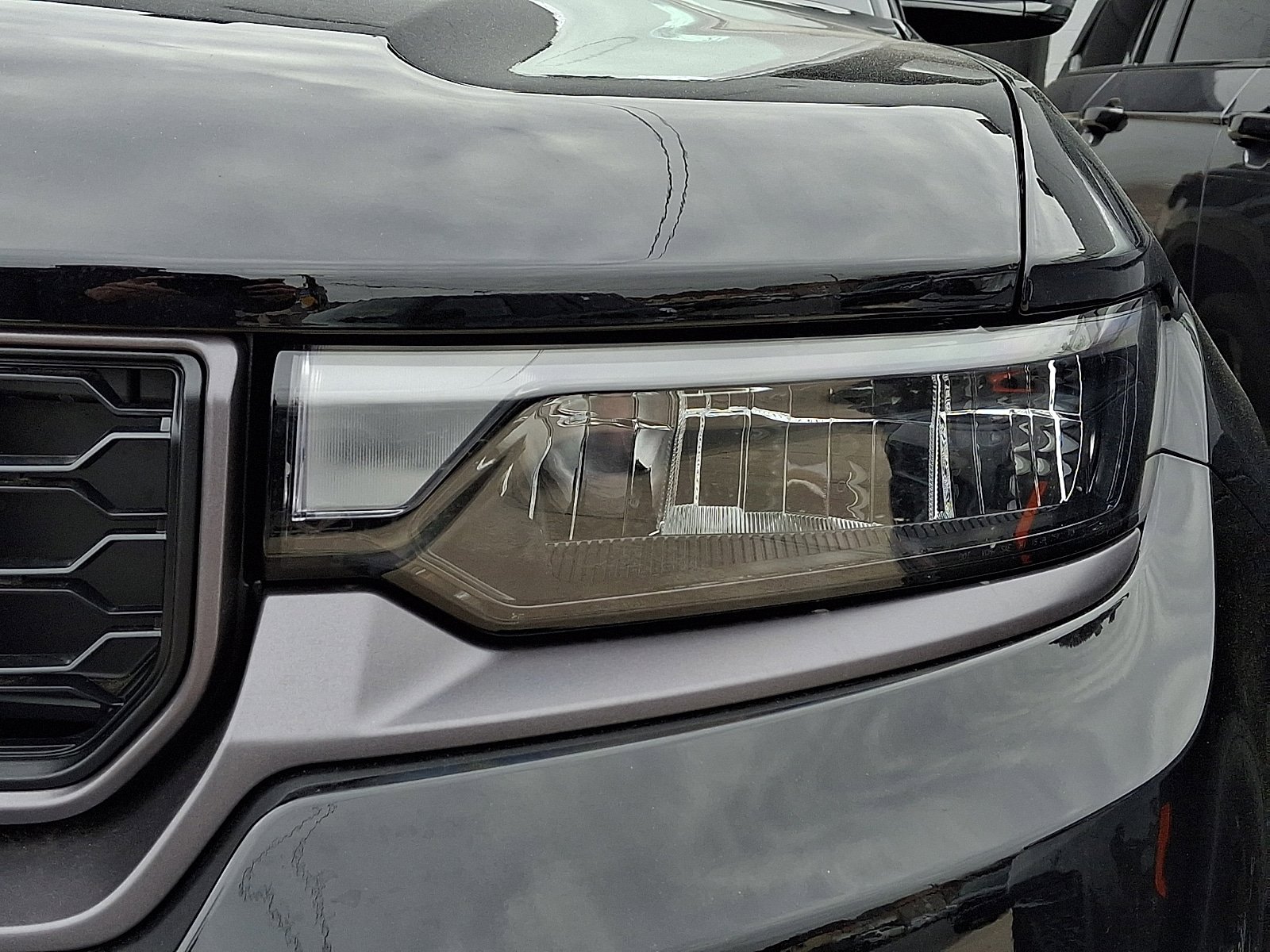New 2026 Jeep Grand Cherokee Limited AWD/4WD image 4