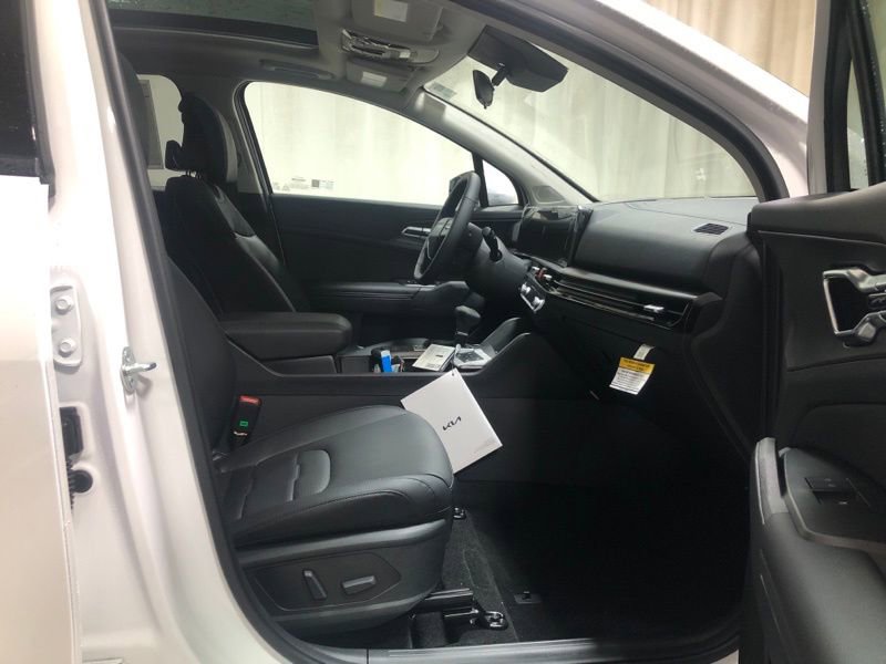 New 2026 Kia Sportage SX image 14