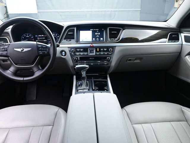 Used 2020 Genesis G80 3.8 RWD image 9