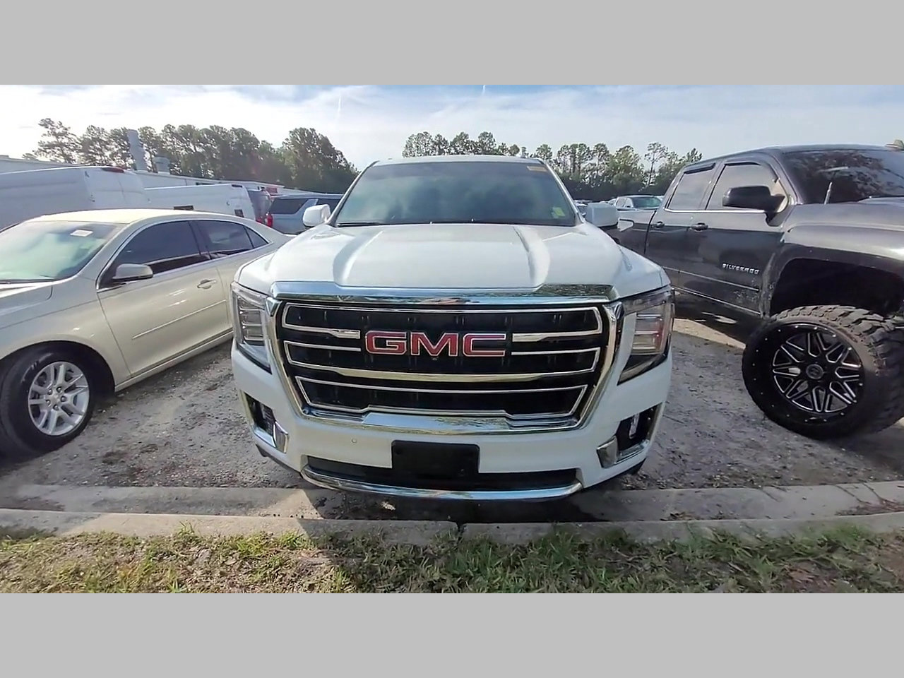 Used 2021 GMC Yukon SLT w/ SLT Luxury Plus Package image 29