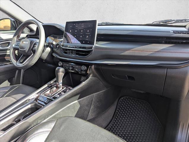 Used 2024 Jeep Compass Trailhawk image 20