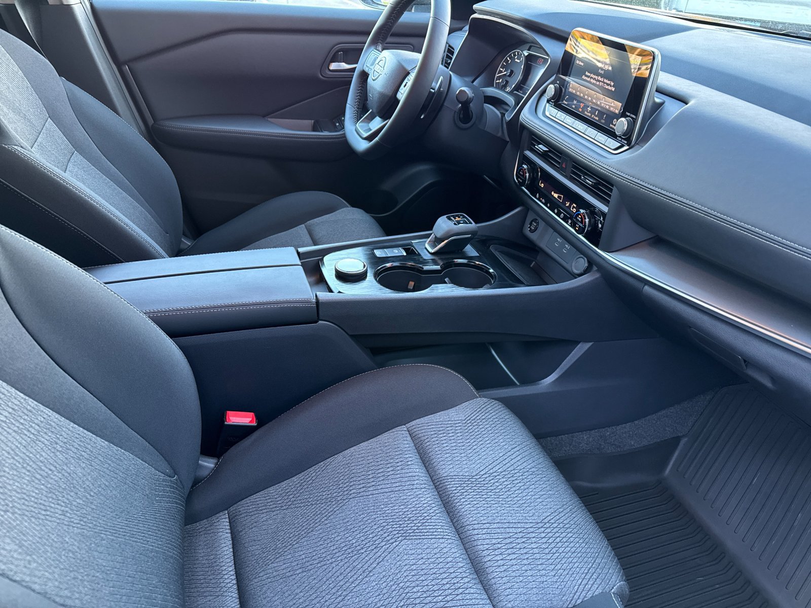 New 2026 Nissan Rogue SV AWD/4WD image 16
