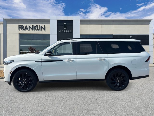 New 2027 Lincoln Navigator L Reserve w/ Jet Appearance Package AWD/4WD image 4
