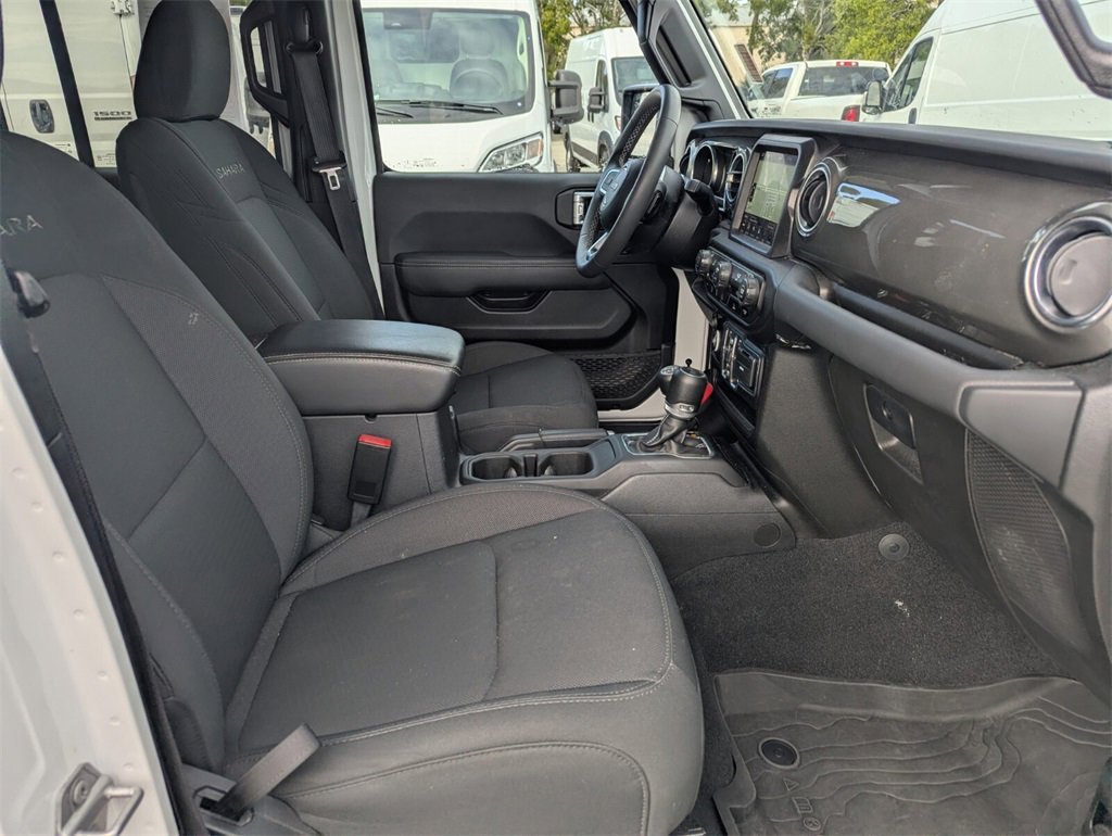 Used 2023 Jeep Wrangler Sahara image 10