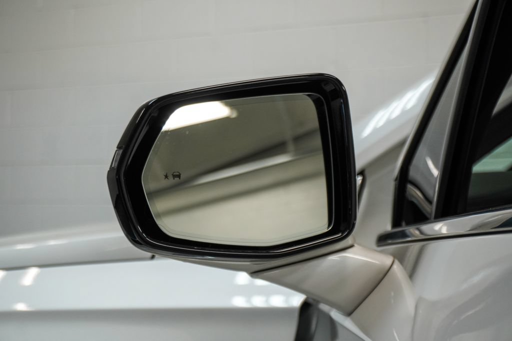 Used 2022 Cadillac XT6 Premium Luxury w/ Technology Package FWD image 31