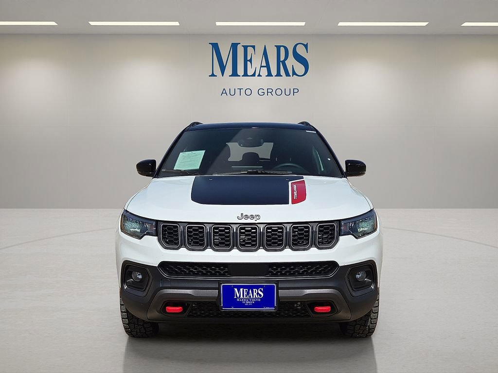 Used 2024 Jeep Compass Trailhawk image 8
