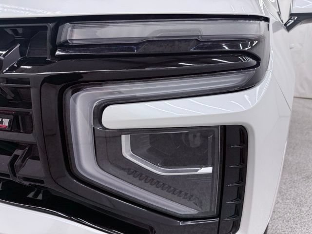 Used 2025 Chevrolet Suburban Z71 AWD/4WD image 8
