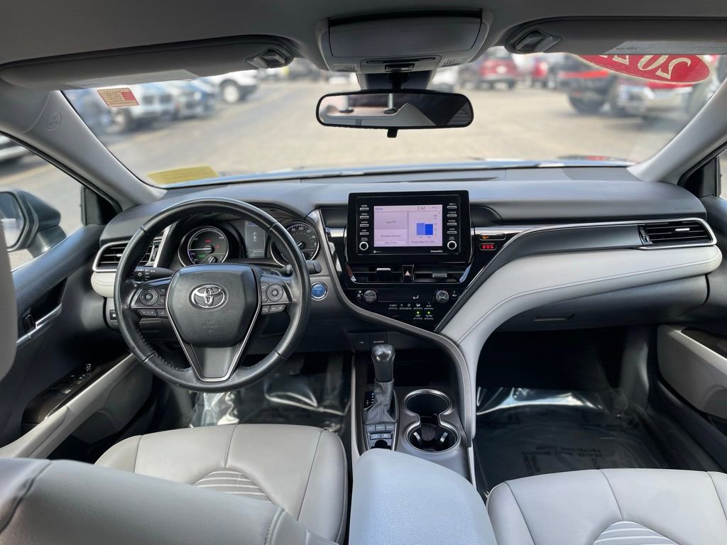Used 2022 Toyota Camry SE FWD image 12