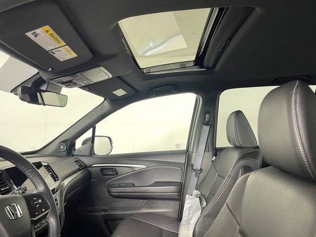 Used 2023 Honda Passport EX-L image 16