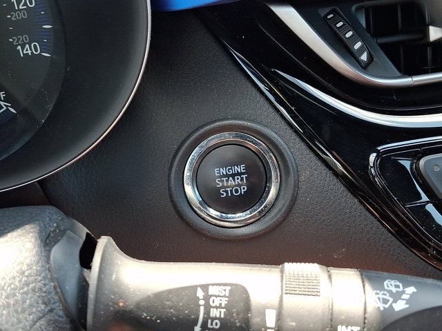 Used 2020 Toyota C-HR XLE FWD image 26