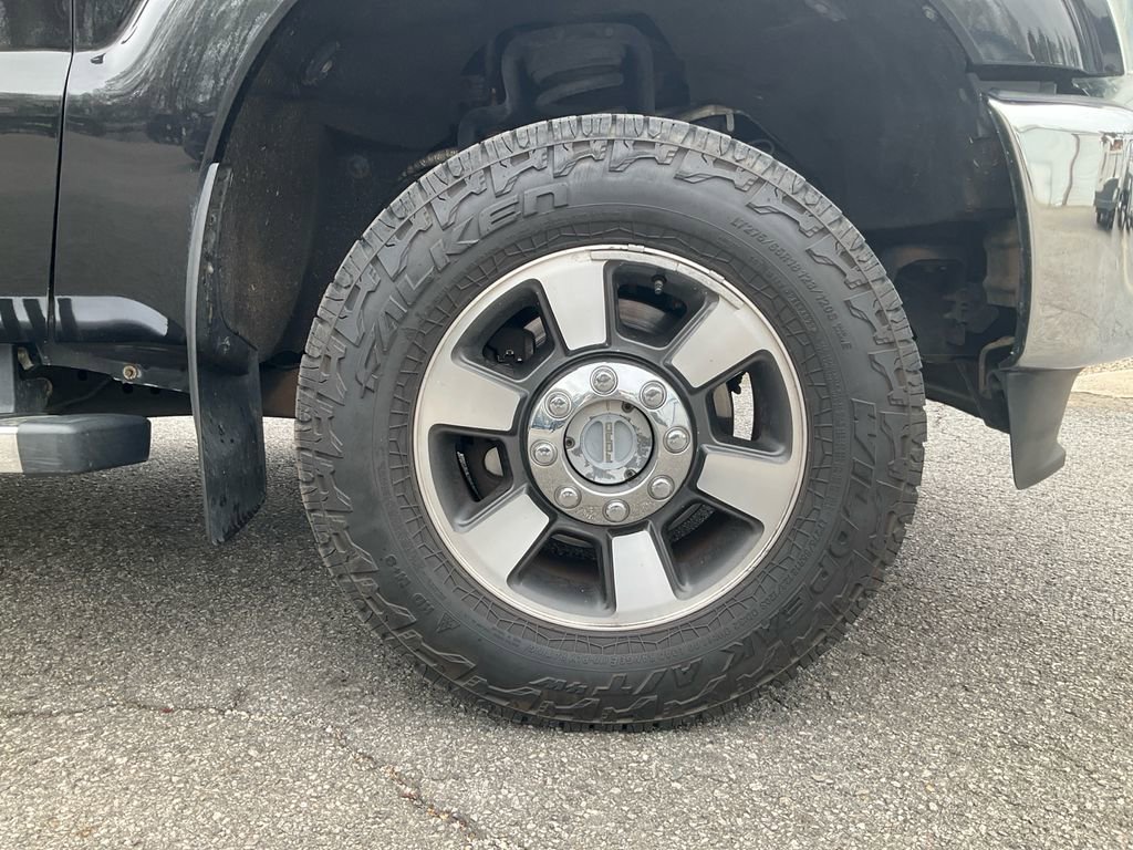 Used 2014 Ford F250 Lariat image 10