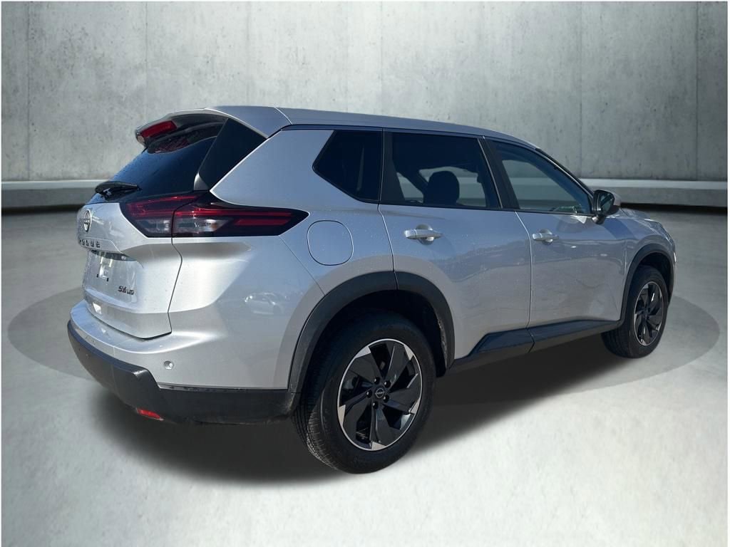 Used 2024 Nissan Rogue SV image 6
