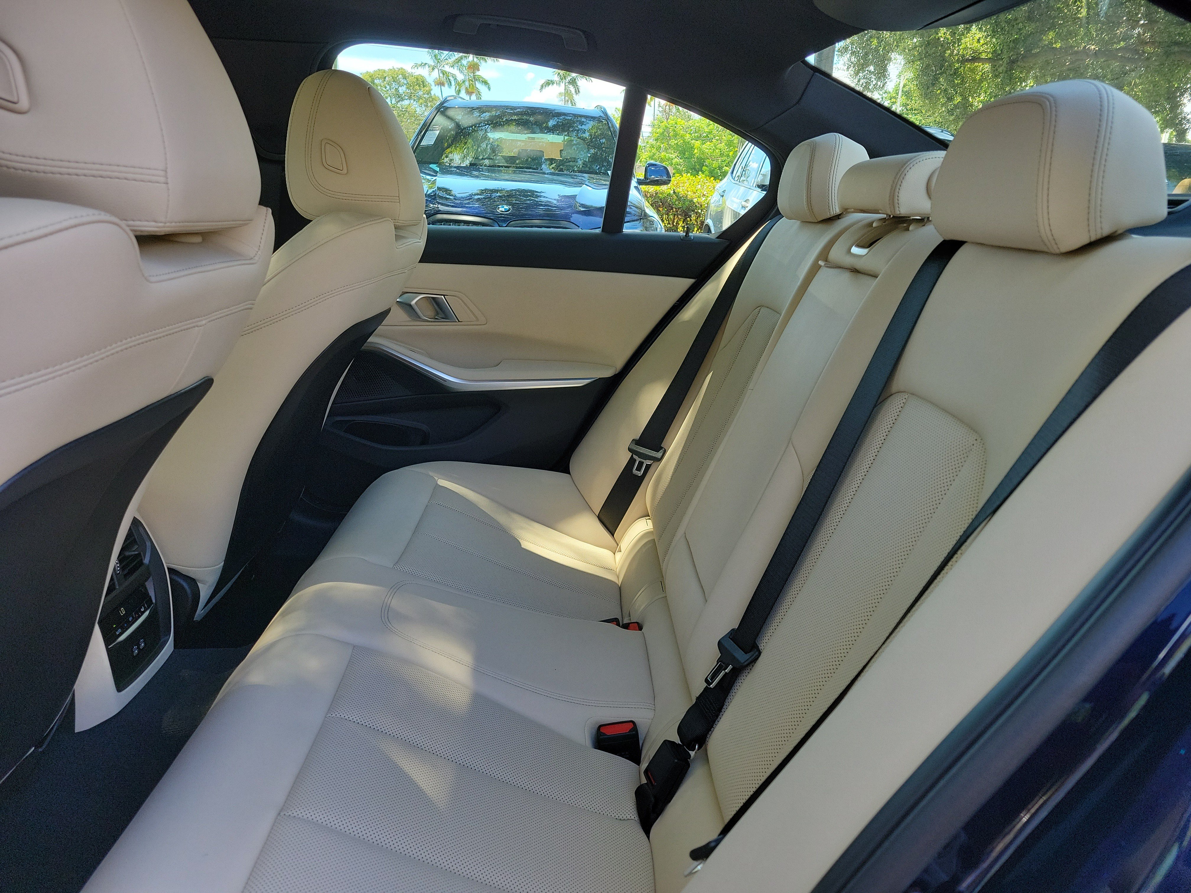 New 2026 BMW 330i Sedan w/ M Sport Package RWD image 10