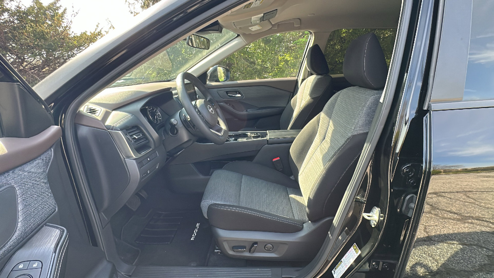 Certified 2023 Nissan Rogue SV AWD/4WD image 11