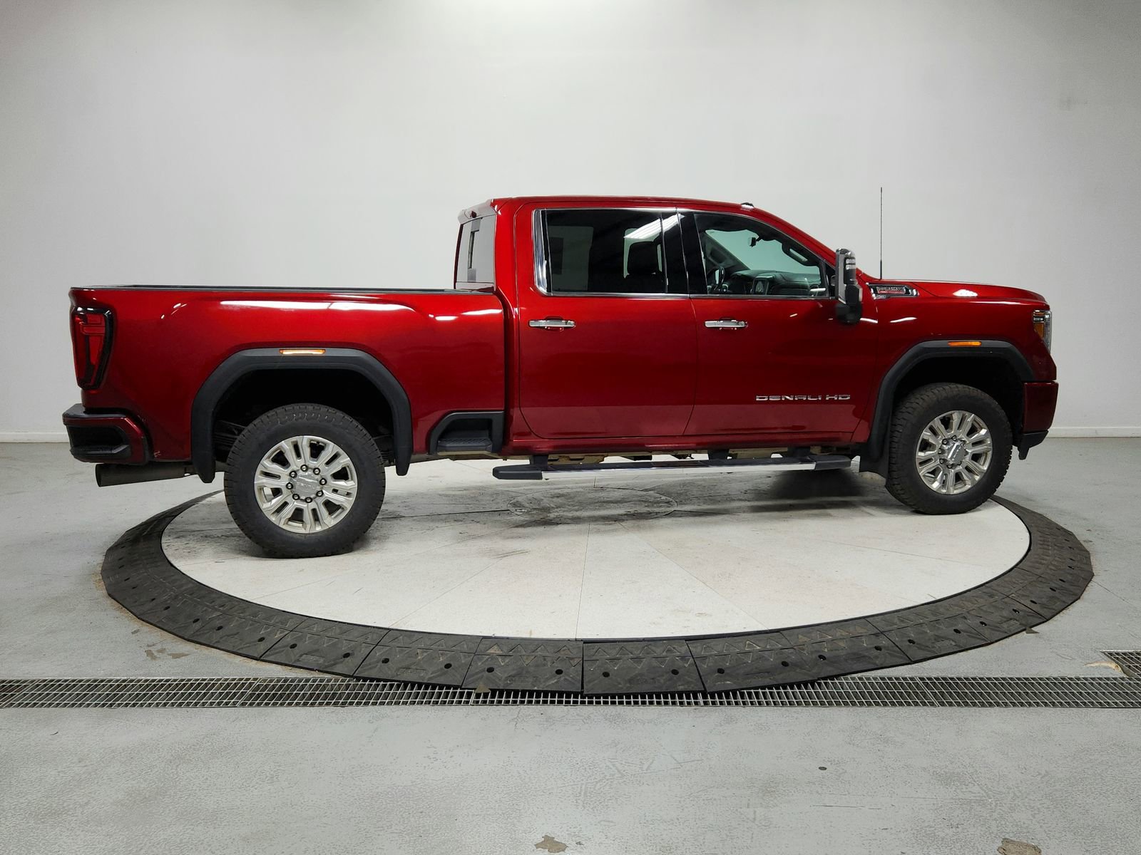 Used 2023 GMC Sierra 3500 Denali w/ Denali Ultimate Package image 8