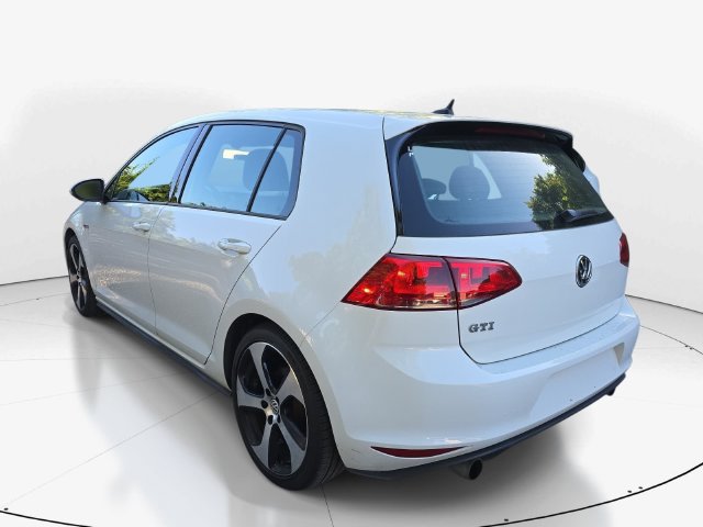 Used 2015 Volkswagen GTI SE FWD image 8