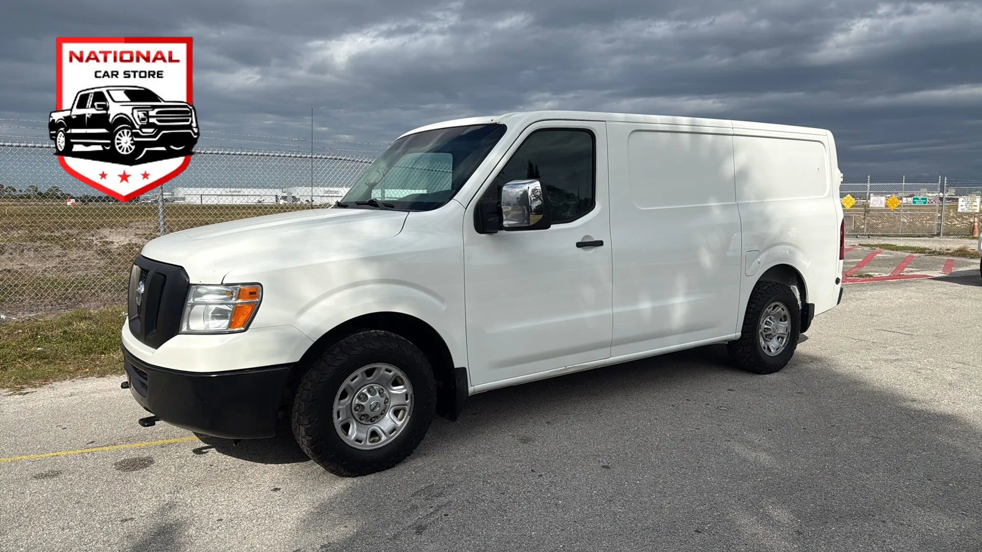 Used 2018 Nissan NV 3500 SV w/ Navigation Package image 1