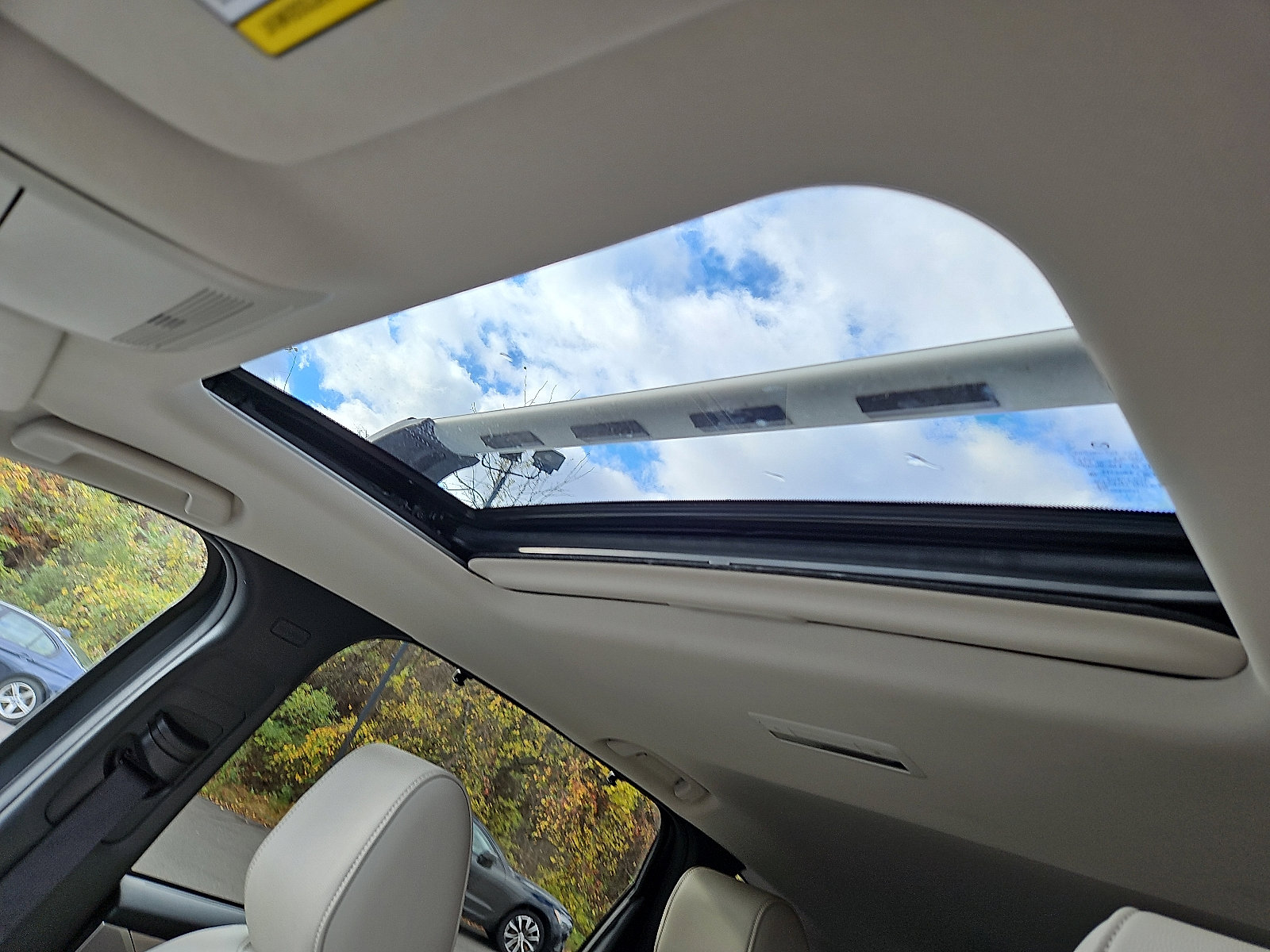 Used 2024 MAZDA CX-90 Plug-In Hybrid w/ Preferred image 14