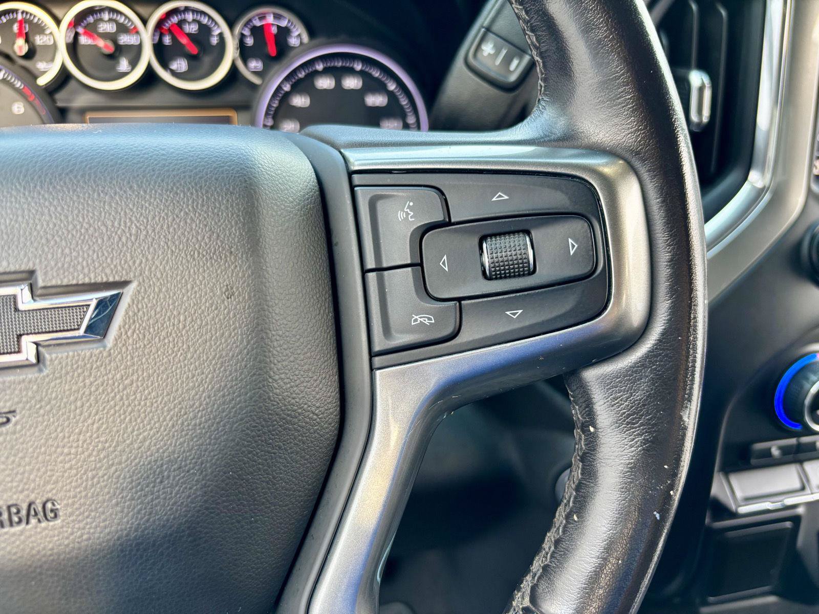 Used 2020 Chevrolet Silverado 1500 RST w/ Texas Edition AWD/4WD image 30