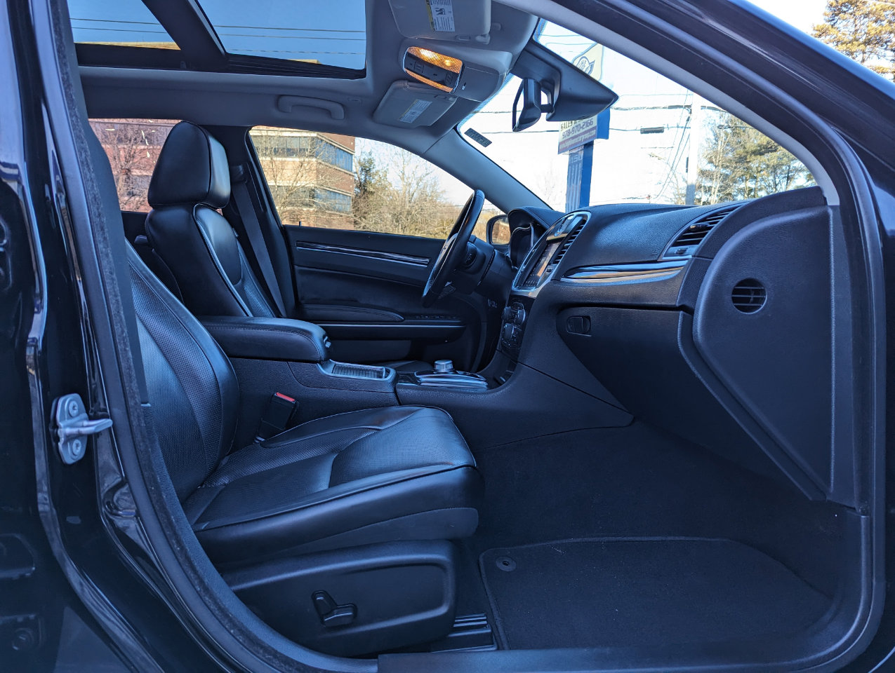 Used 2021 Chrysler 300 Touring L image 36