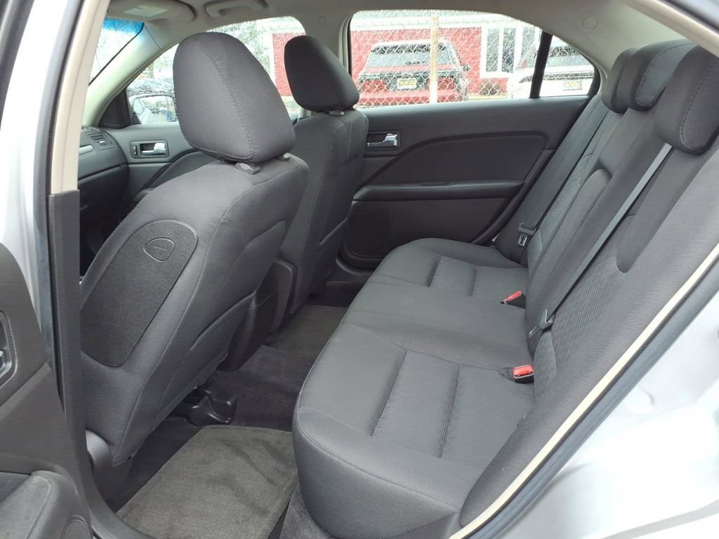 Used 2010 Ford Fusion SE image 11