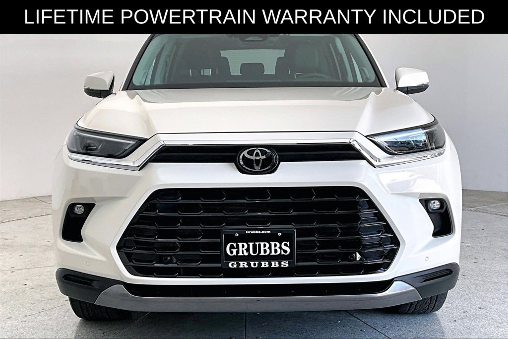 Used 2024 Toyota Grand Highlander AWD image 4