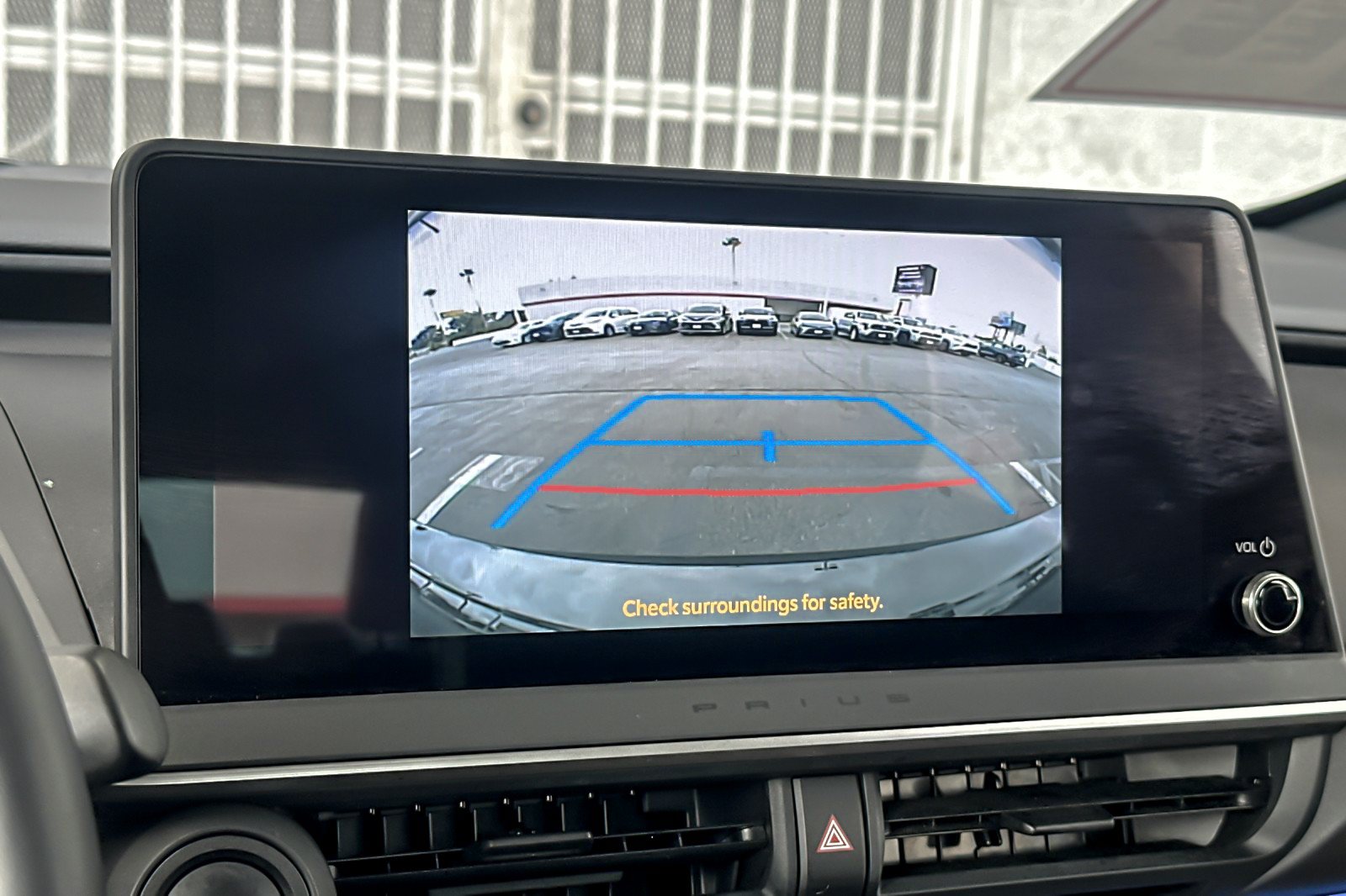 Certified 2025 Toyota Prius XLE FWD image 17