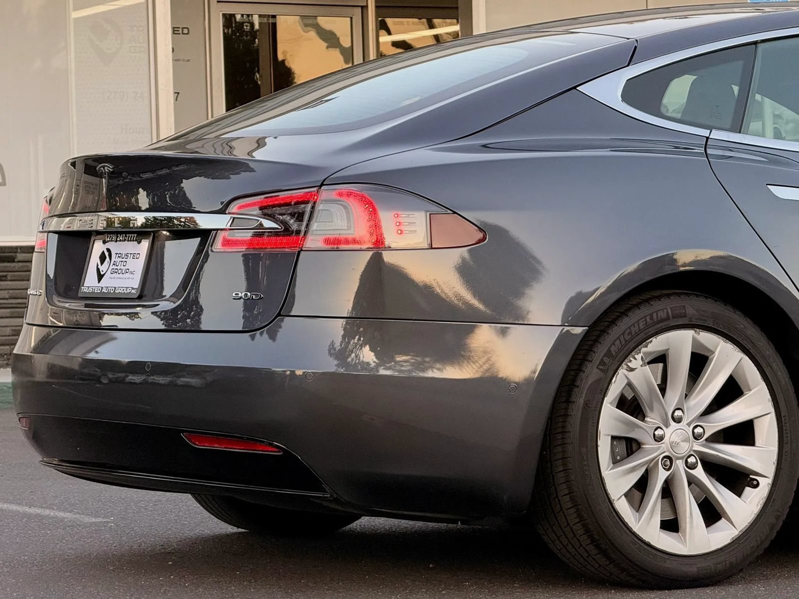 Used 2016 Tesla Model S 90D AWD/4WD image 9