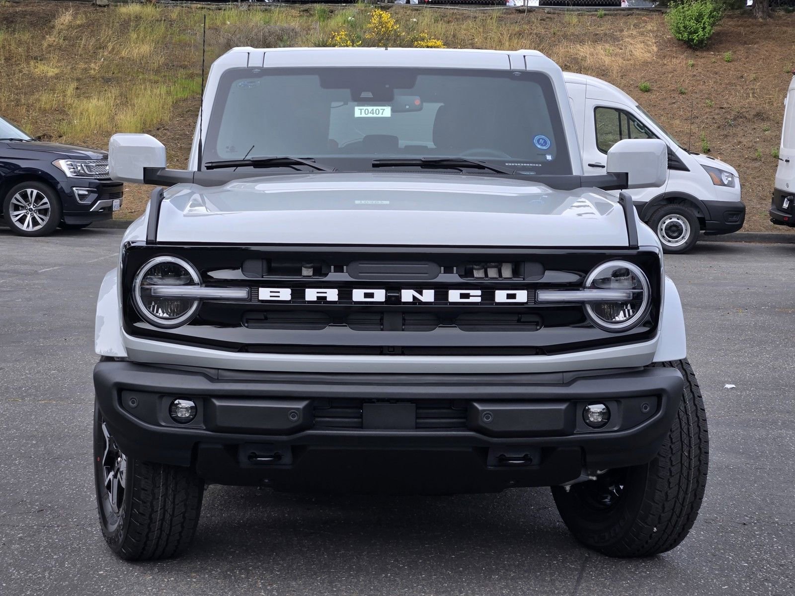New 2026 Ford Bronco Outer Banks image 3