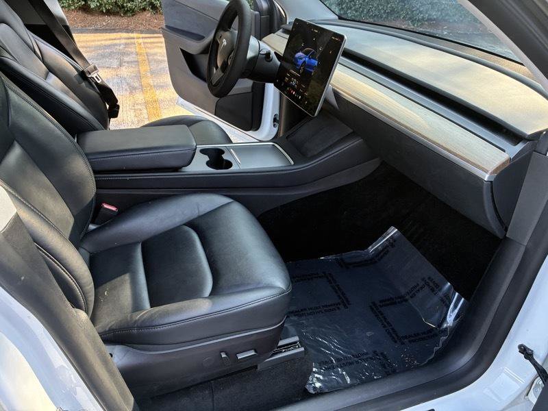 Used 2022 Tesla Model Y Long Range AWD/4WD image 25