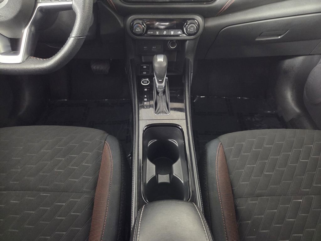 Used 2024 Nissan Kicks SR FWD image 26