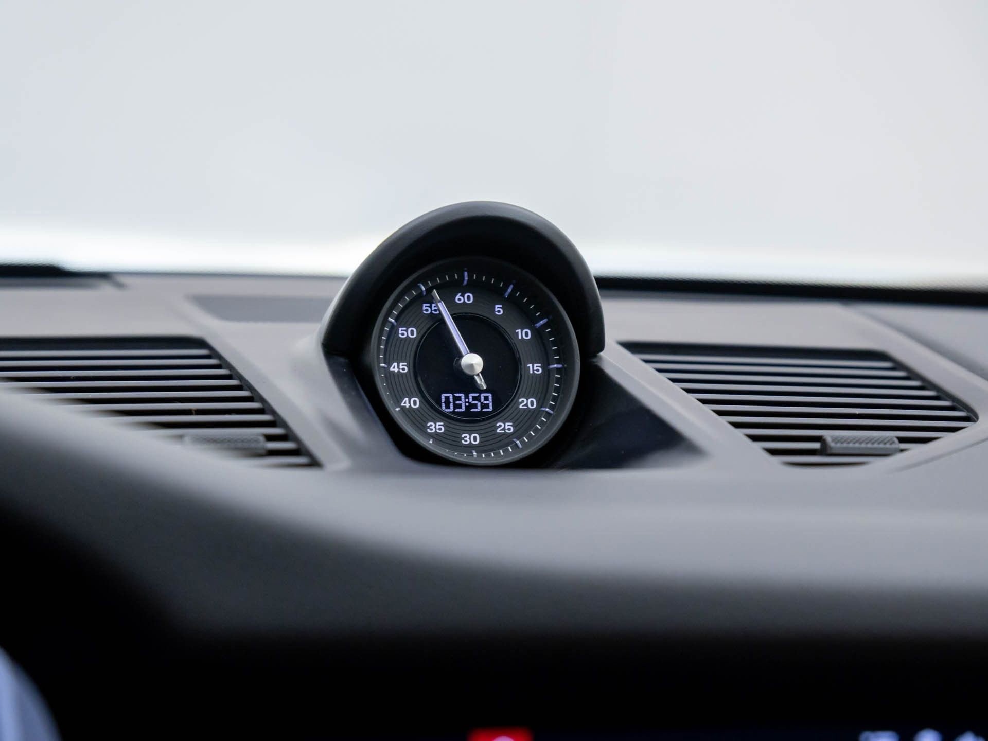 Certified 2020 Porsche 911 Carrera 4S image 22