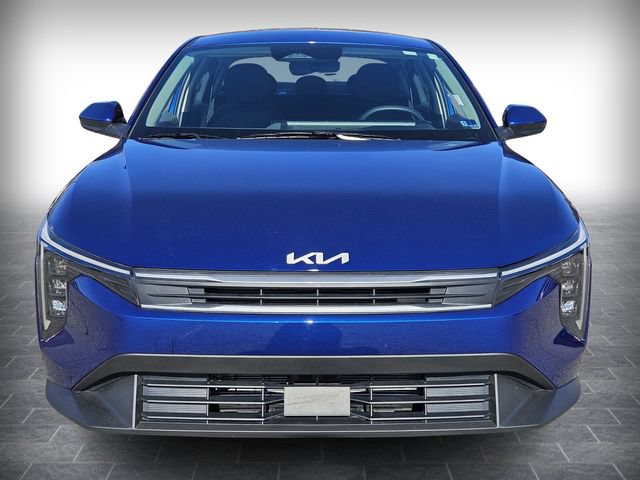 Used 2025 Kia K4 FWD image 2