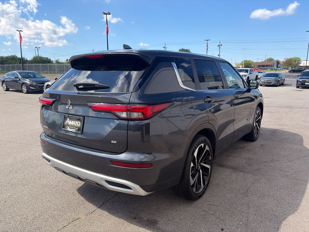 Used 2024 Mitsubishi Outlander SE FWD image 6