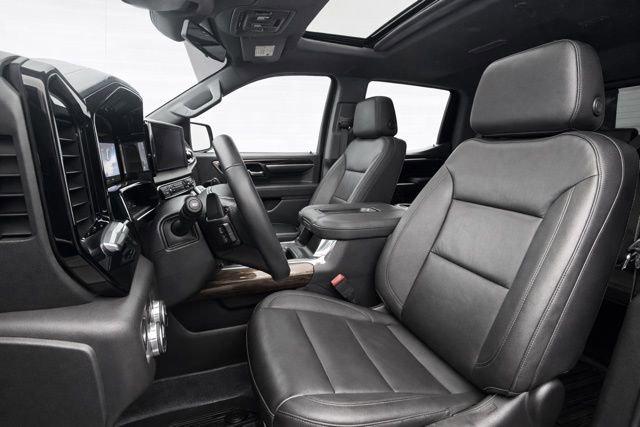 Used 2025 Chevrolet Silverado 1500 RST w/ Convenience Package II image 10