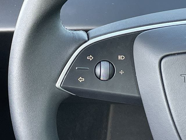 Used 2025 Tesla Model 3 Long Range AWD/4WD image 13