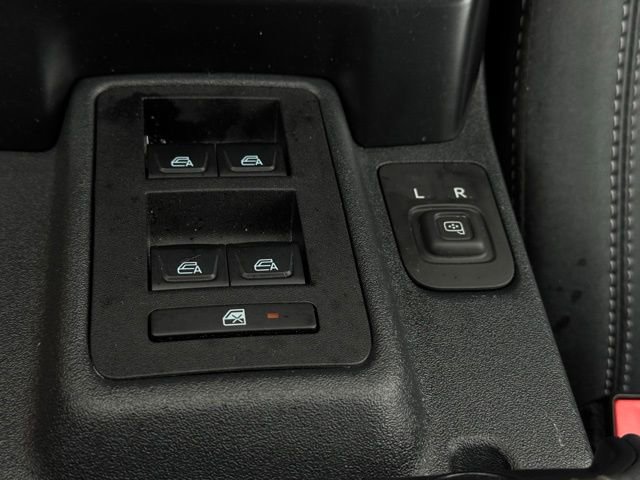 Used 2025 Ford Bronco Badlands image 34