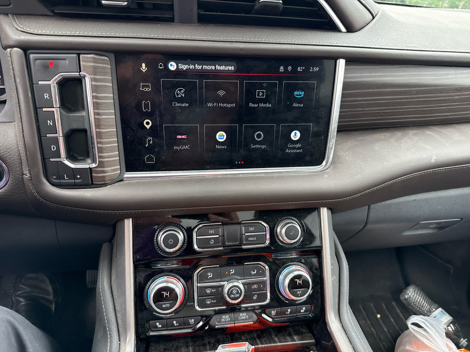 Used 2023 GMC Yukon XL Denali w/ Denali Reserve Package AWD/4WD image 12