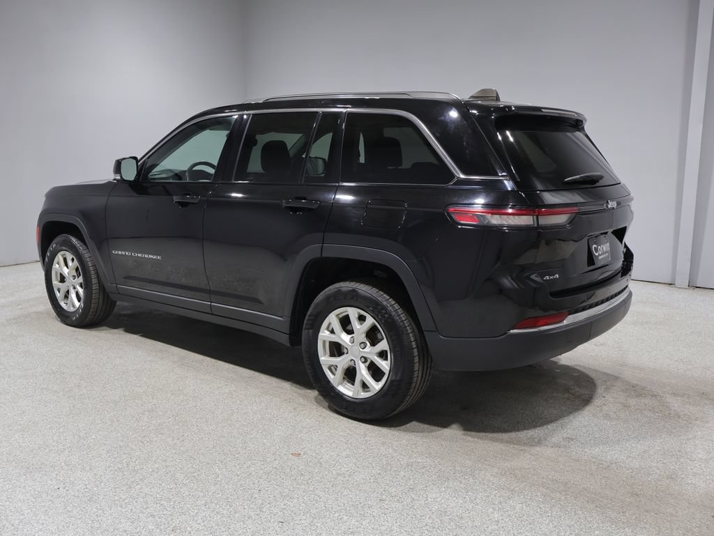 Used 2023 Jeep Grand Cherokee Limited AWD/4WD image 4