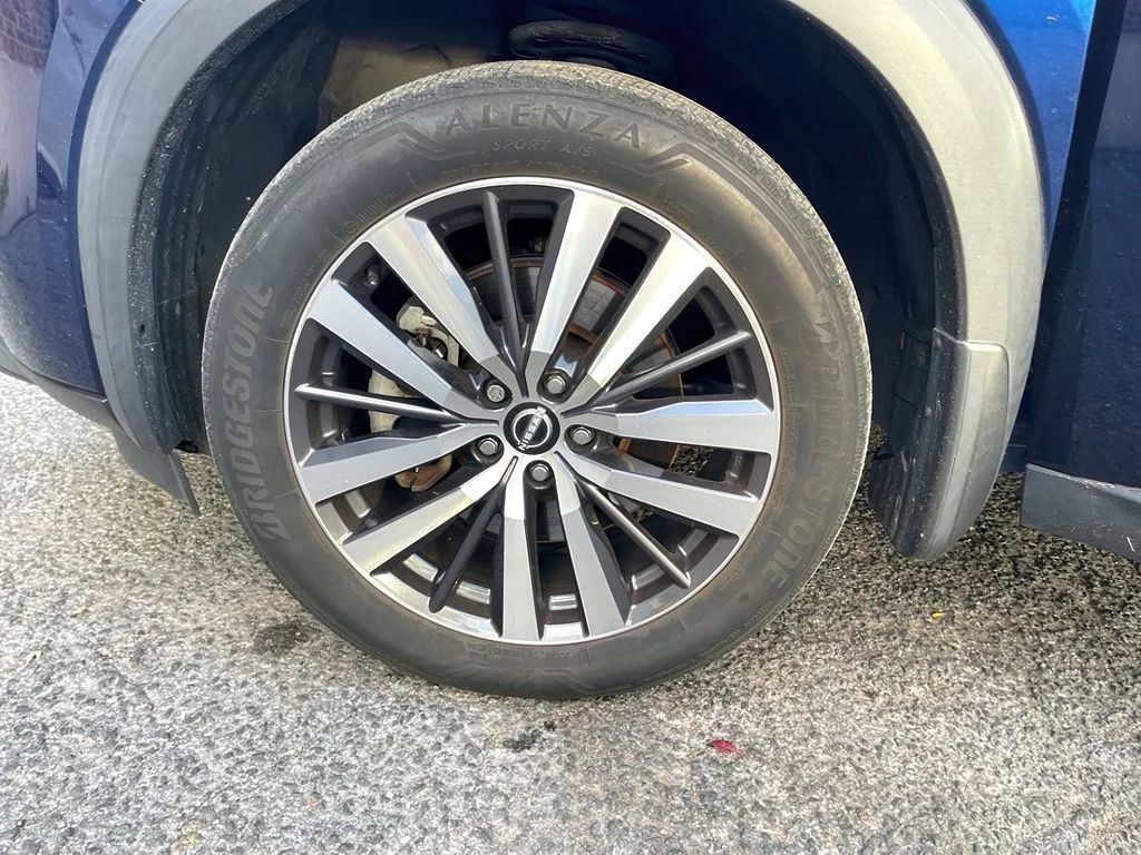 Used 2022 Nissan Pathfinder Platinum w/ Cargo Package image 26