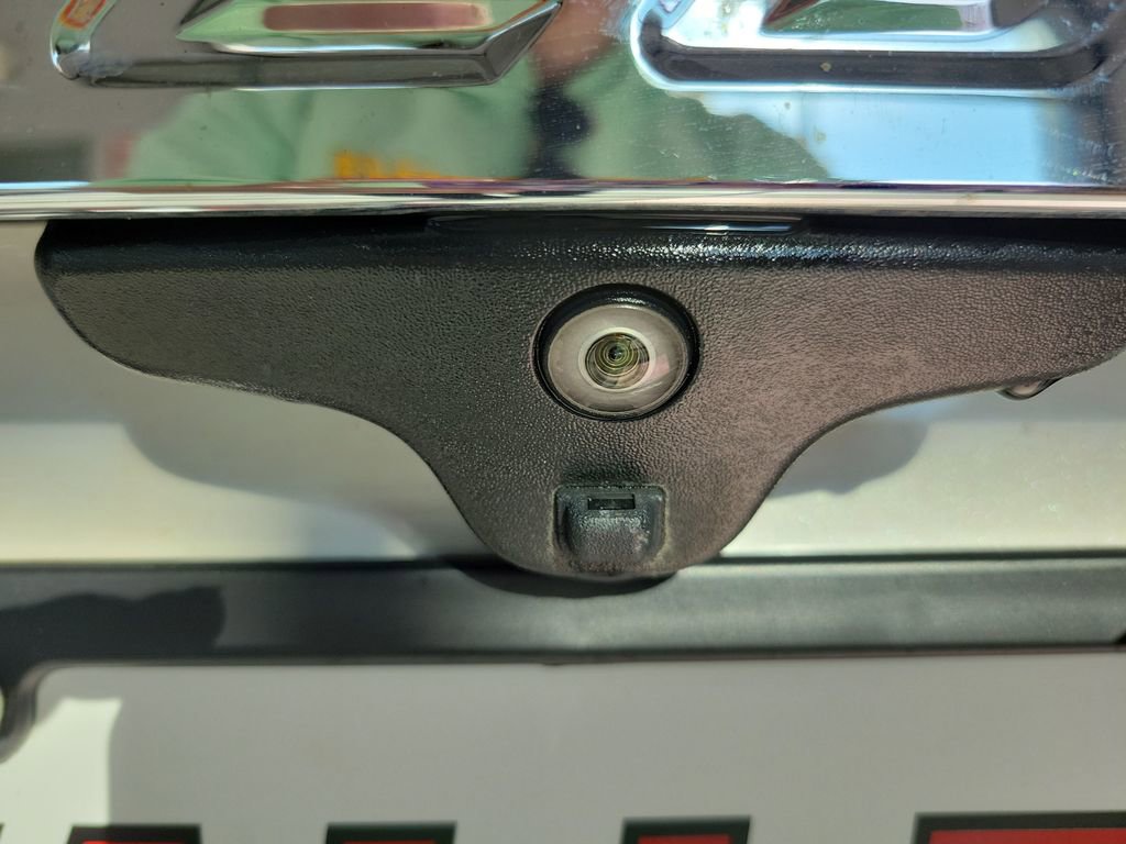 Used 2017 Ford Explorer Limited image 16