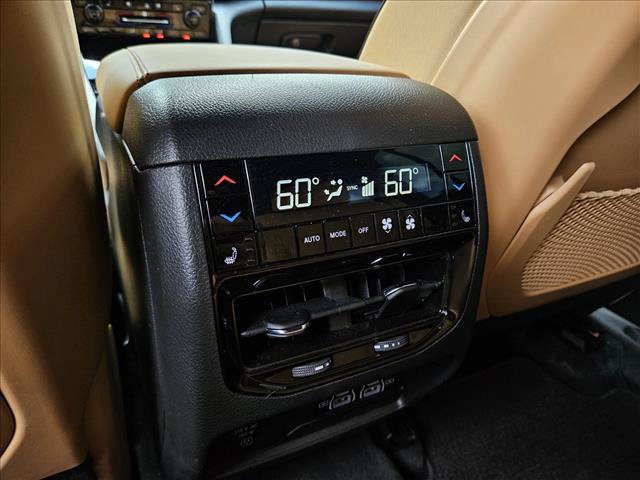 Used 2024 Jeep Grand Cherokee Summit AWD/4WD image 16