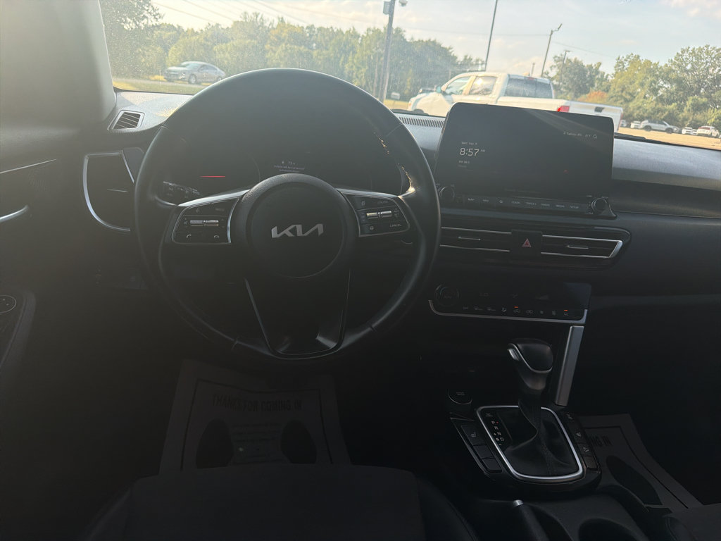 Used 2023 Kia Seltos S w/ Navigation Package AWD/4WD image 9
