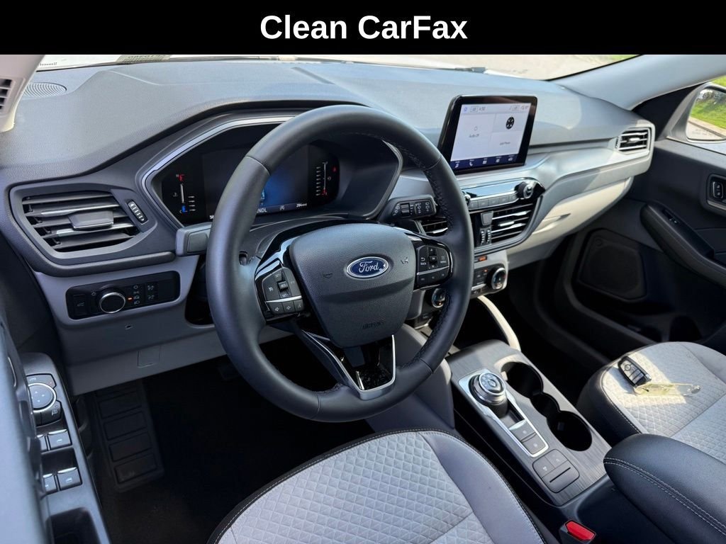 Used 2023 Ford Escape Active AWD/4WD image 3