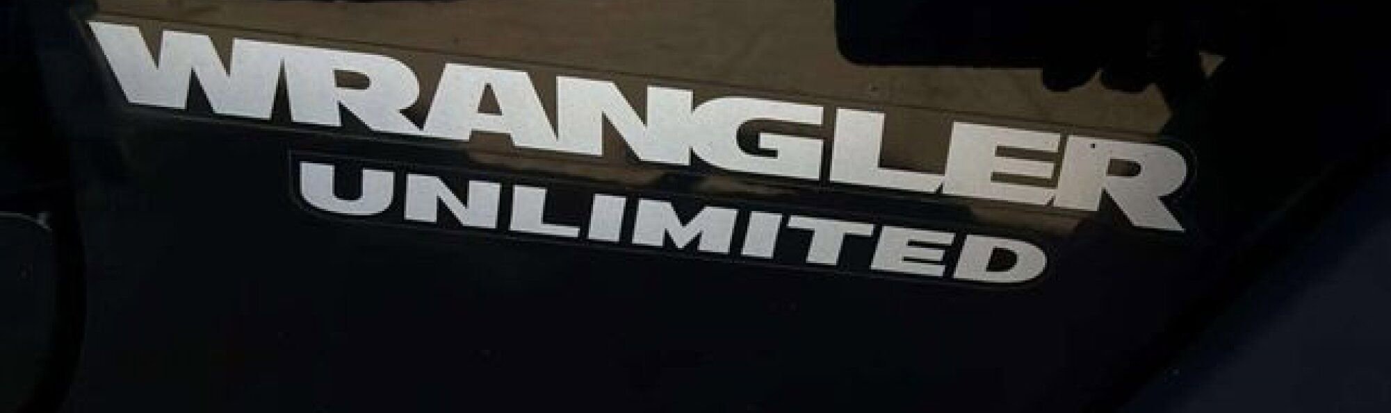 Used 2012 Jeep Wrangler Unlimited Rubicon w/ Connectivity Group image 18