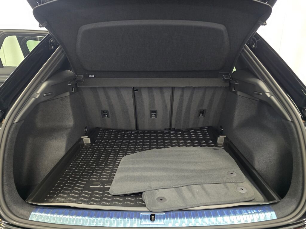 New 2025 Audi Q3 2.0T Premium Plus image 11