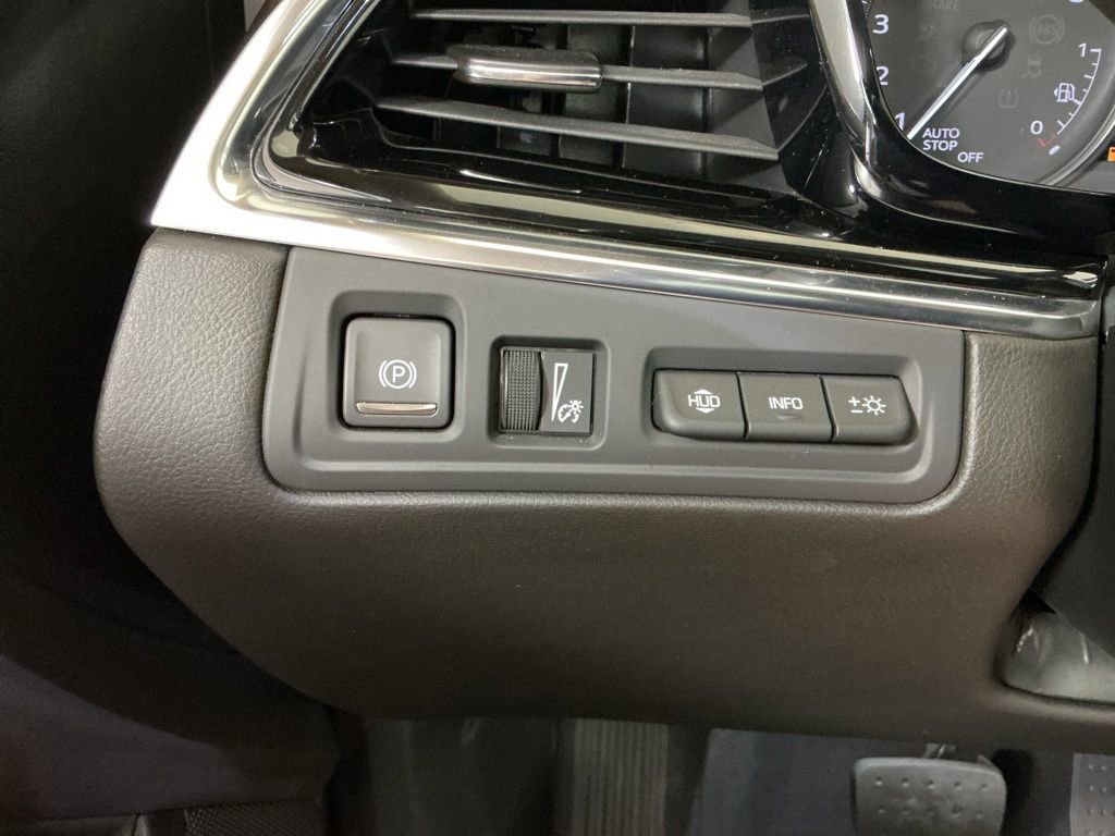 Used 2021 Cadillac XT6 Premium Luxury w/ Platinum Package image 16