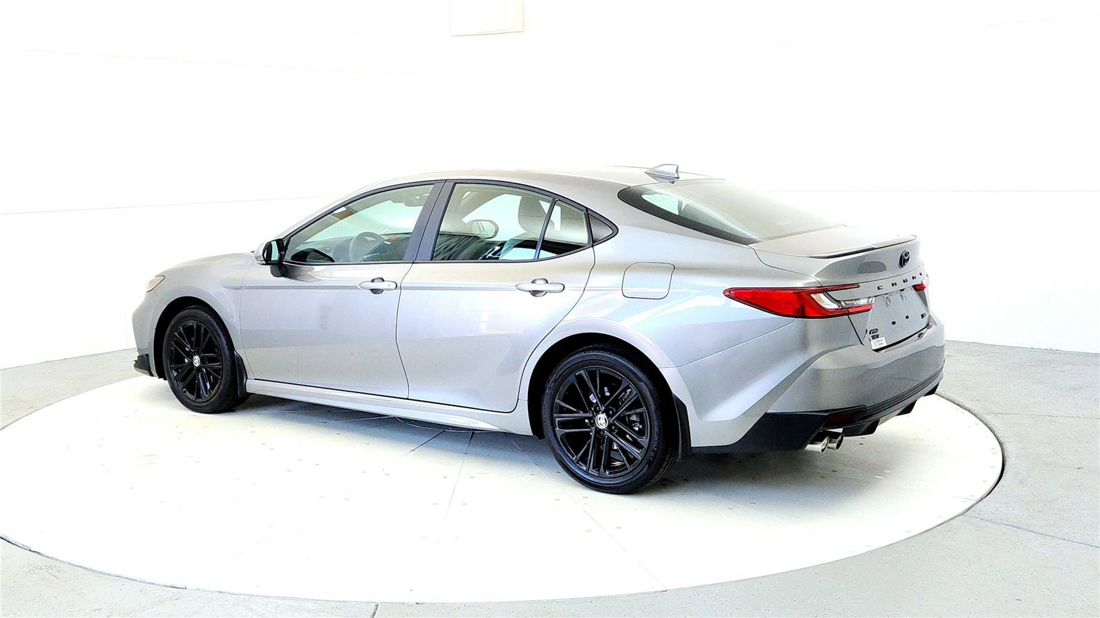 Certified 2026 Toyota Camry SE w/ Convenience Package AWD/4WD image 4