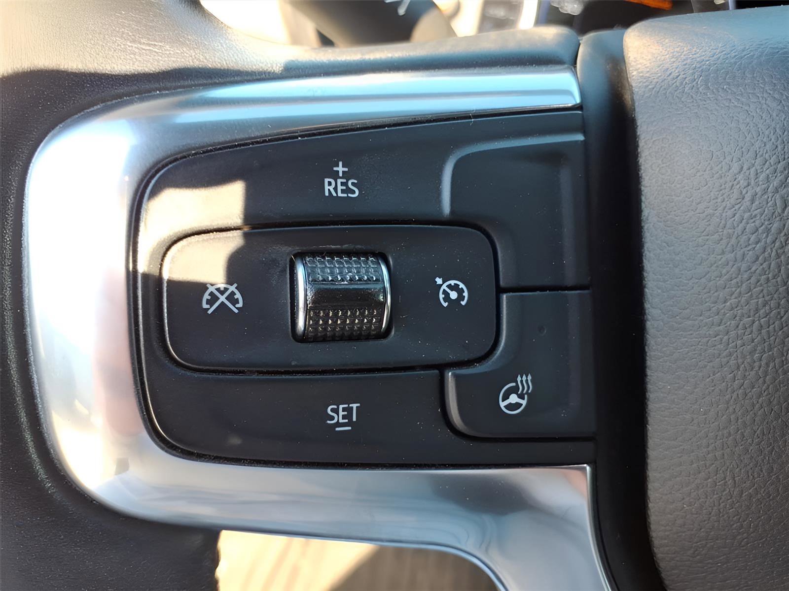 Used 2019 Chevrolet Blazer RS w/ Sun and Wheels Package image 21